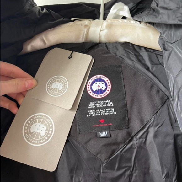 Canada Goose Jacket - Picture 3 of 8